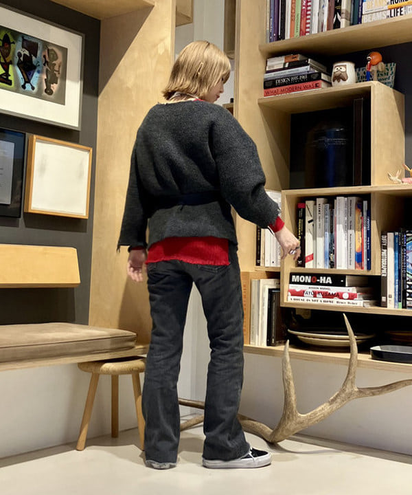 小原 もこさんの「BEAMS WOMEN｜BEAMS BOY / 樹脂 パール ロング ネックレス」を使ったコーディネート