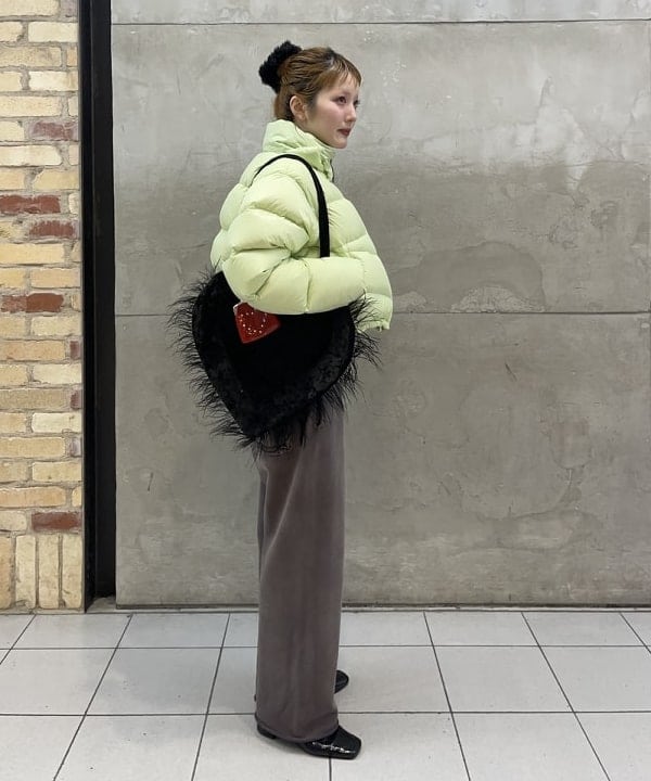 小梅様 それではここで、おばさんのPCモニターを見つめる小梅ちんです