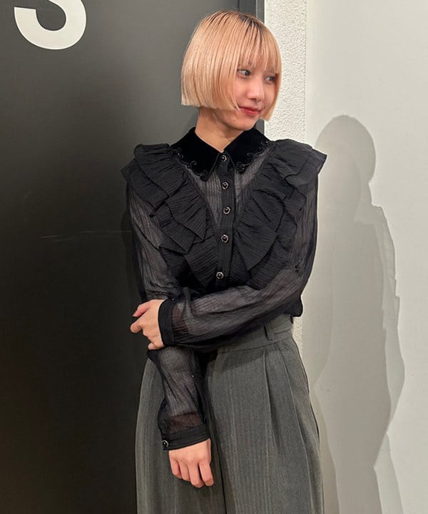 佐藤 亜美さんの「BEAMS WOMEN｜チェック オーバー ジャケット」を使ったコーディネート
