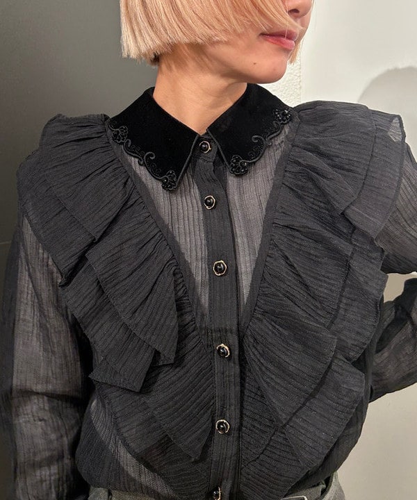 佐藤 亜美さんの「BEAMS WOMEN｜チェック オーバー ジャケット」を使ったコーディネート