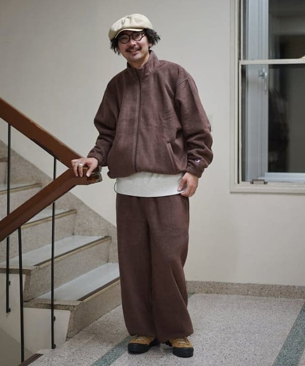 BAKU(東江 漠)さんの「BEAMS WOMEN｜【別注】Champion / Fleece Stand Zip Jacket」を使ったコーディネート
