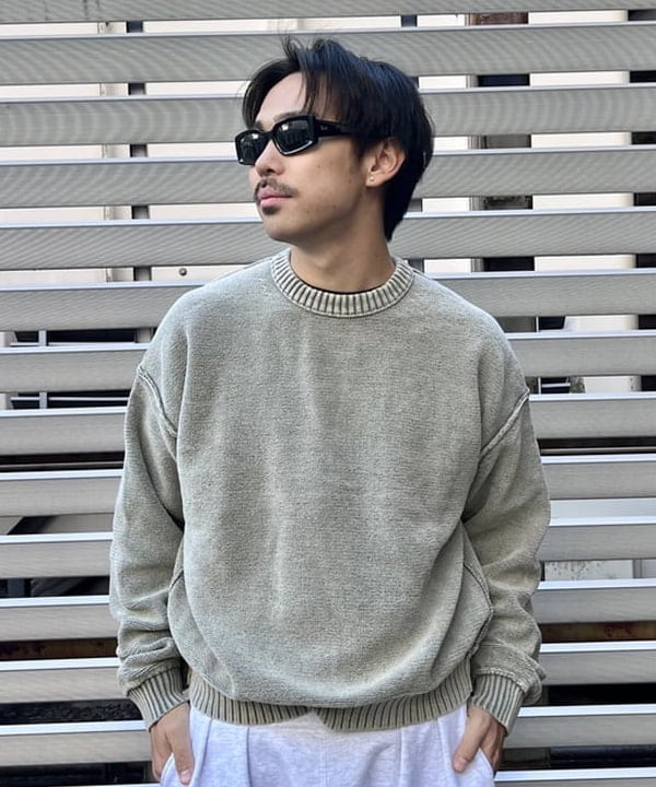 槙山 賢斗さんの「BEAMS WOMEN｜7ゲージ フェード クルーネック ニット」を使ったコーディネート