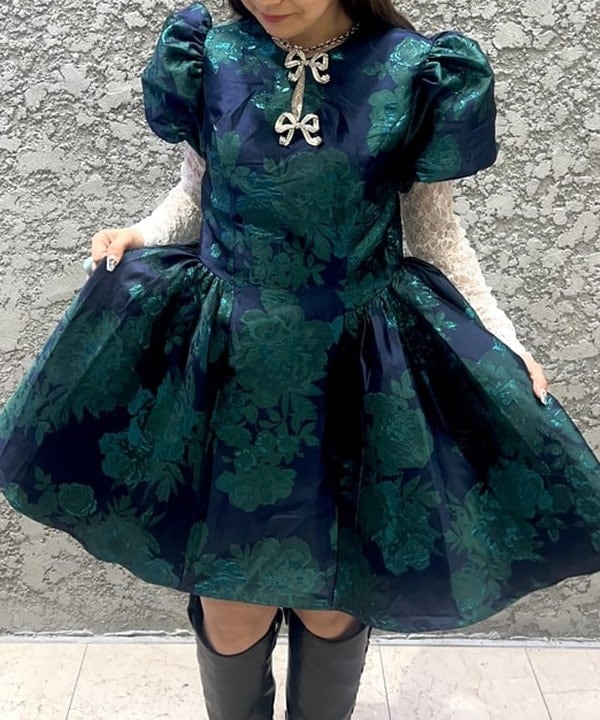 みゆうさんの「BEAMS WOMEN｜ストレッチレース クルーネック Tシャツ」を使ったコーディネート