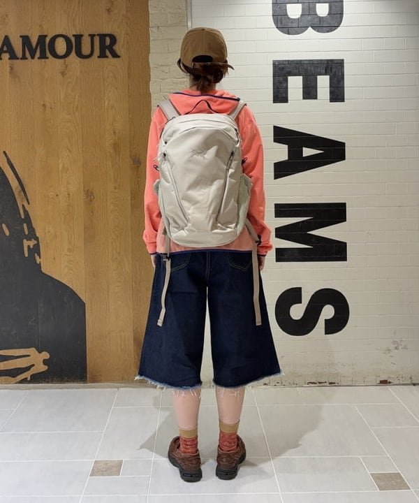 キラリさんの「BEAMS WOMEN｜【別注】Lee &times; maturely / カット オフ ワイド ショートパンツ」を使ったコーディネート