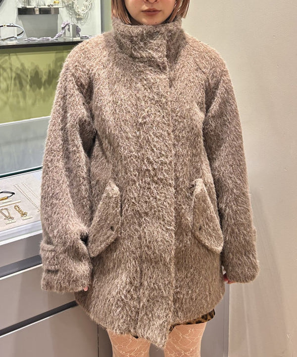 ナカノ アイさんの「BEAMS WOMEN｜シャギースタンド カラー ハーフ コート」を使ったコーディネート