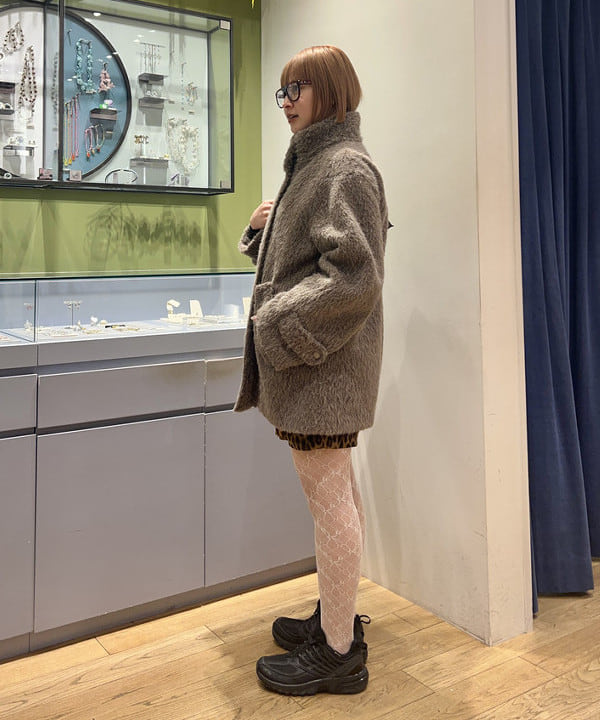 ナカノ アイさんの「BEAMS WOMEN｜シャギースタンド カラー ハーフ コート」を使ったコーディネート