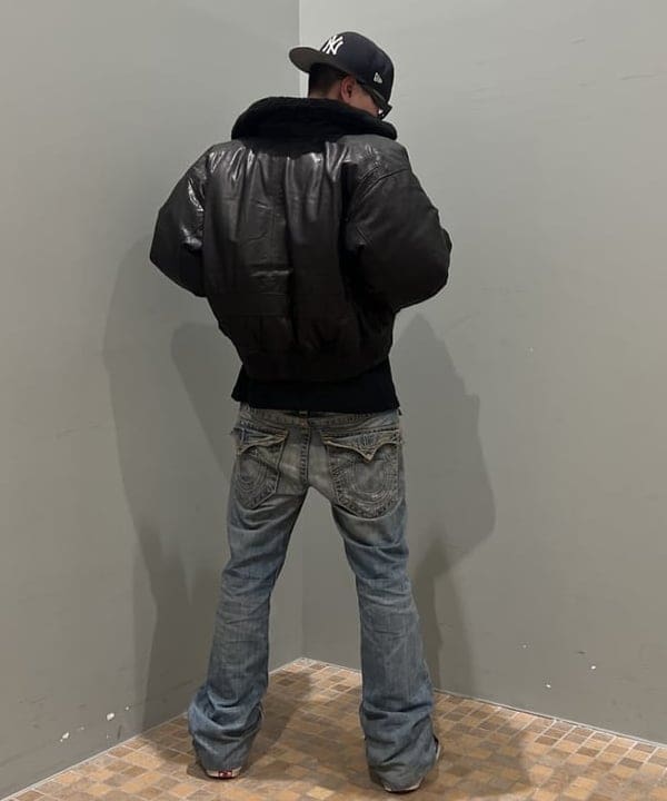 ムファサさんの「BEAMS WOMEN｜ワイドショートフィット G-1 シープレザー ダウンジャケット」を使ったコーディネート