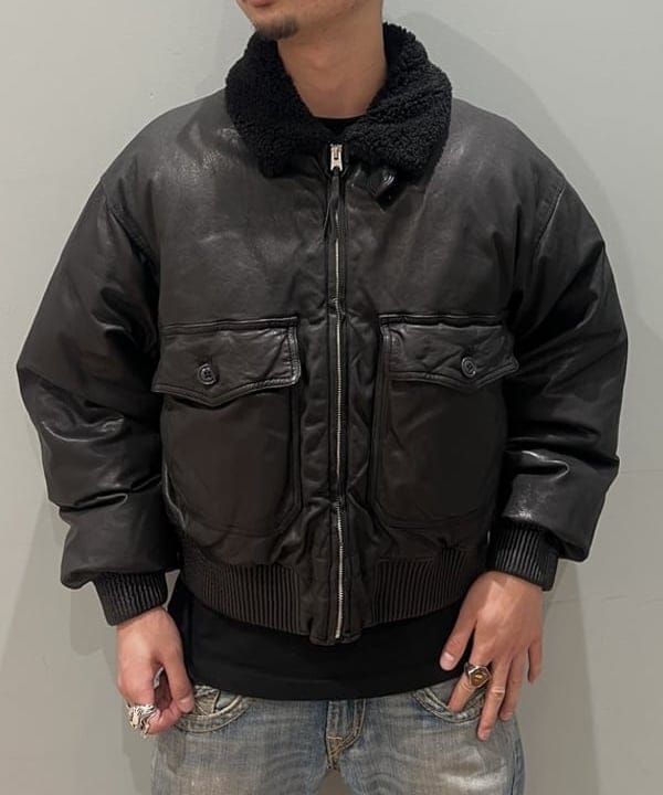 ムファサさんの「BEAMS WOMEN｜ワイドショートフィット G-1 シープレザー ダウンジャケット」を使ったコーディネート