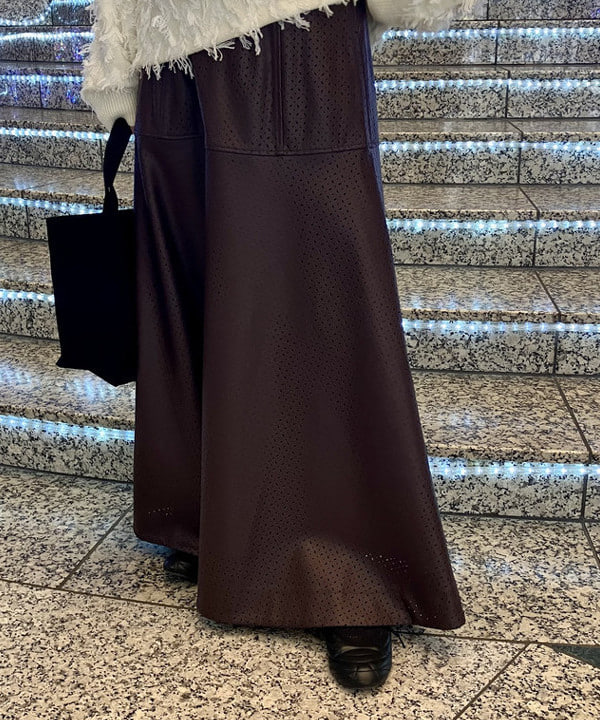 森本 理絵さんの「BEAMS WOMEN｜シャギースタンド カラー ハーフ コート」を使ったコーディネート