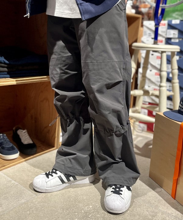 BAKU(東江 漠)さんの「BEAMS WOMEN｜【別注】テーラー東洋 / ZIPUP HOODIE」を使ったコーディネート