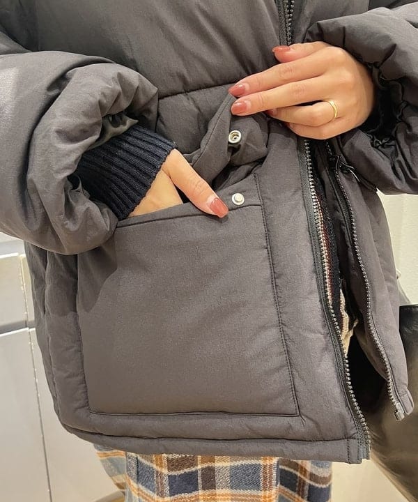 大木さんの「BEAMS WOMEN｜中綿 スタンドカラー ブルゾン」を使ったコーディネート