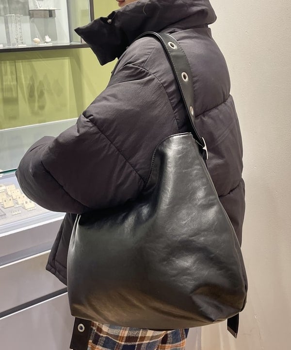 大木さんの「BEAMS WOMEN｜中綿 スタンドカラー ブルゾン」を使ったコーディネート