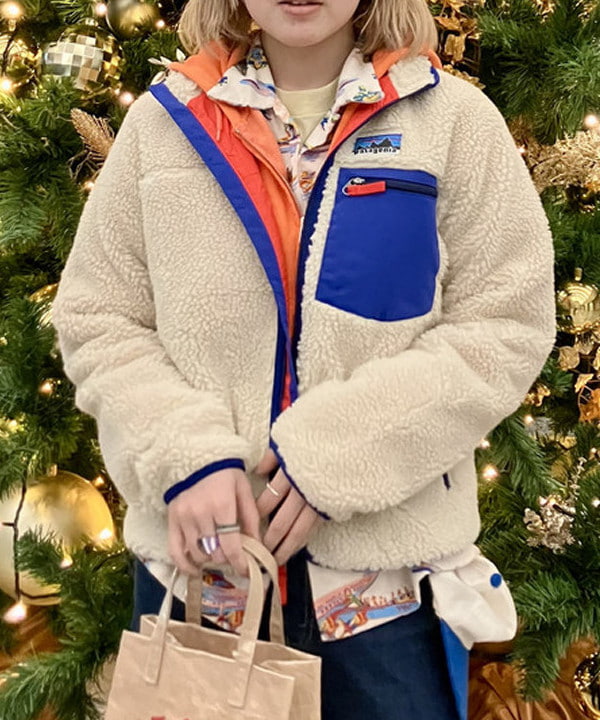 小原 もこさんの「BEAMS WOMEN｜フレア デニム パンツ」を使ったコーディネート