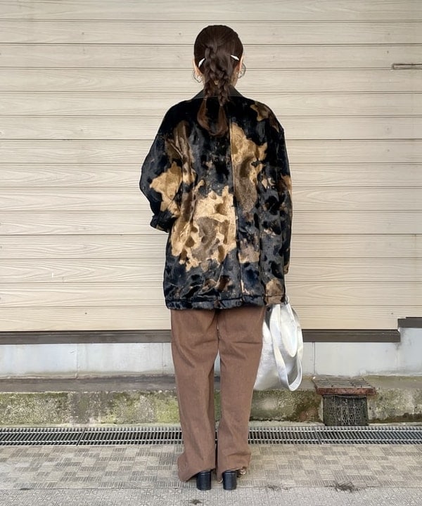 カタヤマ アヤさんの「BEAMS WOMEN｜RBS / フェイクファー ステンカラー コート」を使ったコーディネート