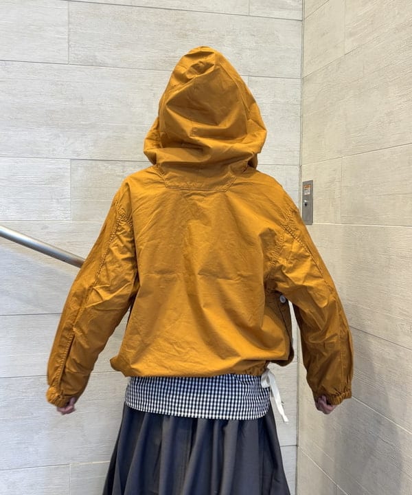 み　う　ちさんの「BEAMS WOMEN｜【別注】Gramicci  / ギャバ ロングスカート」を使ったコーディネート