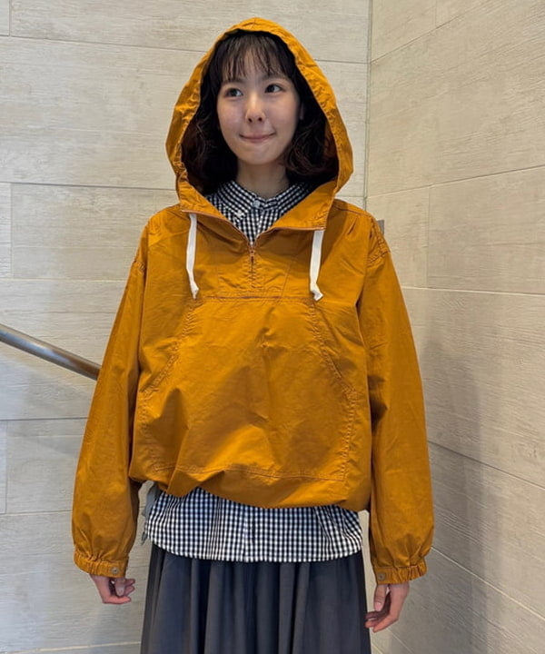 み　う　ちさんの「BEAMS WOMEN｜【別注】Gramicci  / ギャバ ロングスカート」を使ったコーディネート