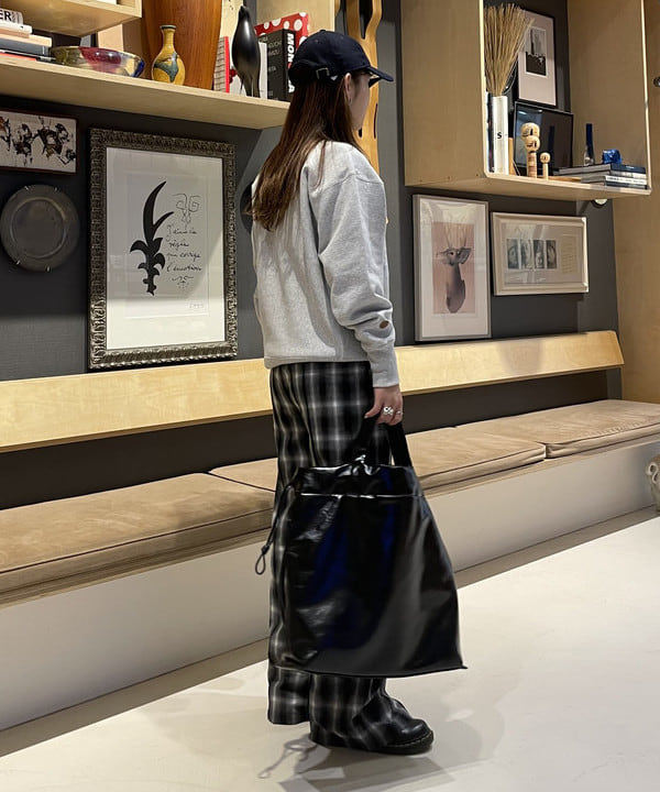 松本 佳菜子さんの「BEAMS WOMEN｜ビッグ マルチ トート」を使ったコーディネート