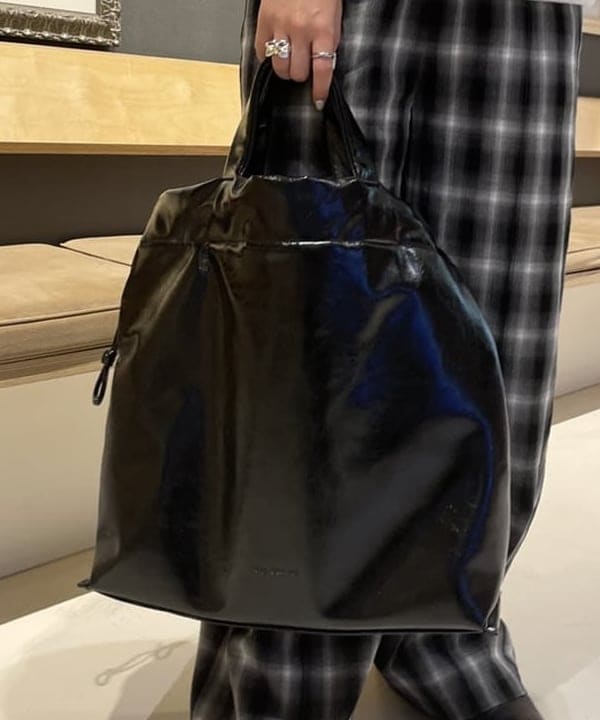 松本 佳菜子さんの「BEAMS WOMEN｜ビッグ マルチ トート」を使ったコーディネート