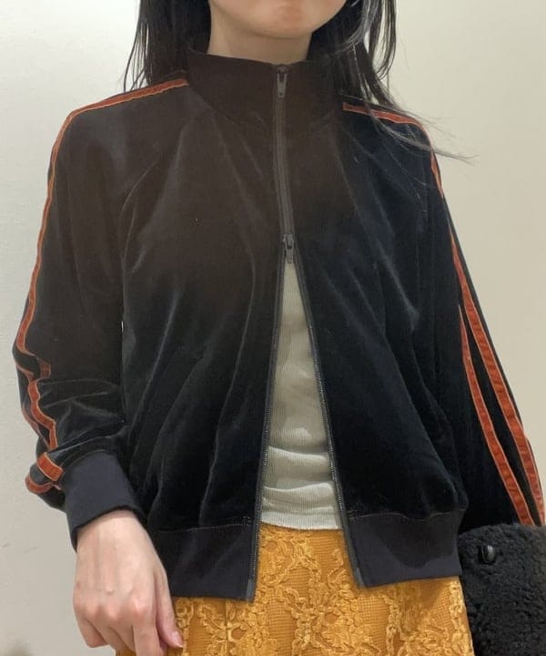 加歩さんの「BEAMS WOMEN｜Gymphlex / フーデッド ボア ベスト」を使ったコーディネート