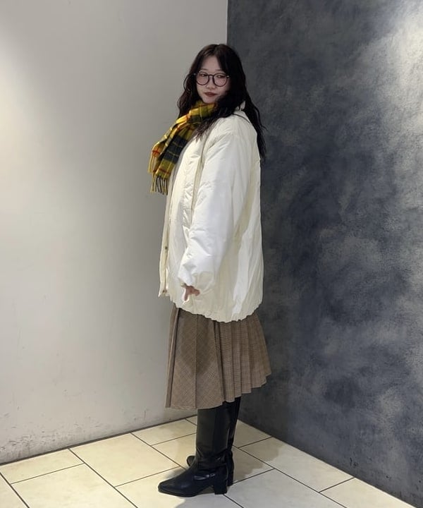 ハルカさんの「BEAMS WOMEN｜チェック キルト ミディスカート」を使ったコーディネート