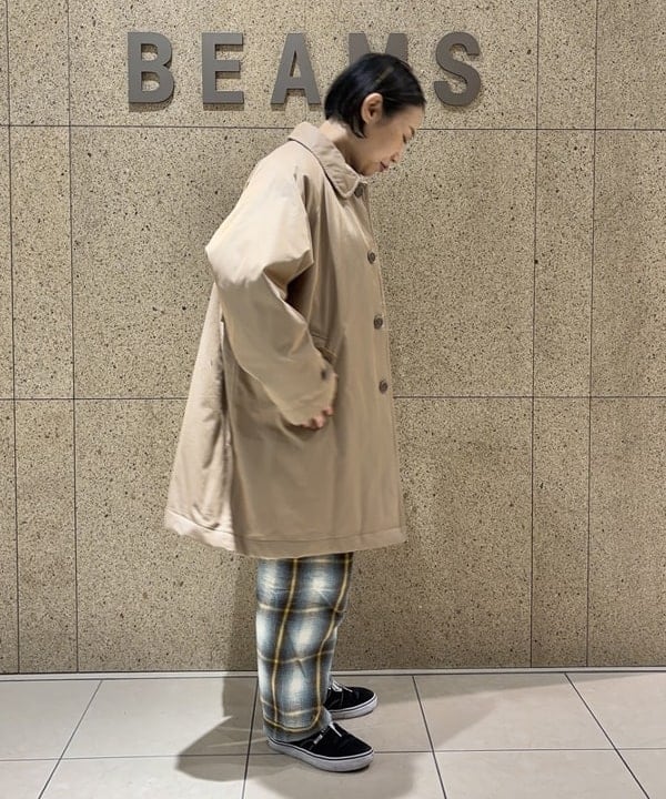 つぼさんの「BEAMS WOMEN｜コットン ポリエステル シャンブレー ステンカラー コート」を使ったコーディネート