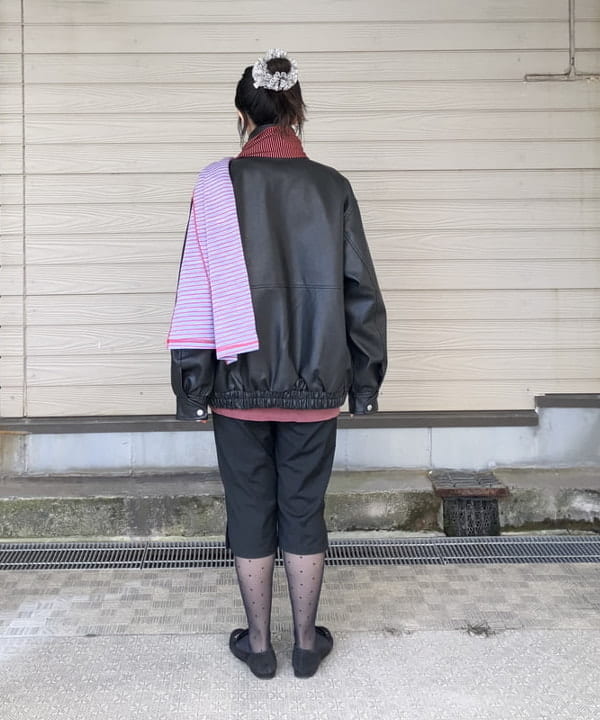 晶さんの「BEAMS WOMEN｜フェイクレザー フライト ジャケット」を使ったコーディネート