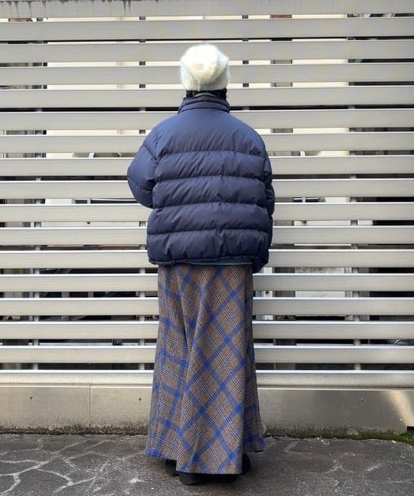 オカモト ミサキさんの「BEAMS WOMEN｜リバーシブル ダウン ジャケット」を使ったコーディネート
