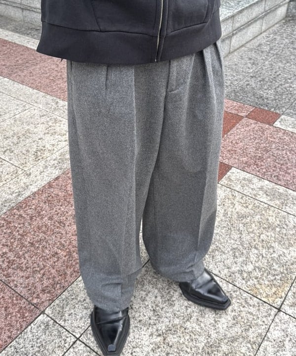 配島 孝明さんの「BEAMS WOMEN｜【別注】テーラー東洋 / ZIPUP HOODIE」を使ったコーディネート