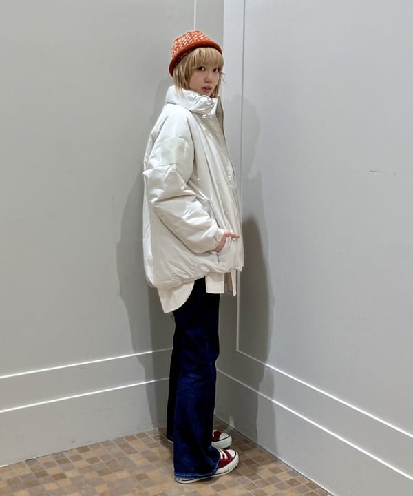 小原 もこさんの「BEAMS WOMEN｜ビッグ ボタンダウン シャツ」を使ったコーディネート