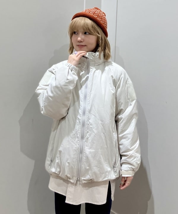 小原 もこさんの「BEAMS WOMEN｜ビッグ ボタンダウン シャツ」を使ったコーディネート