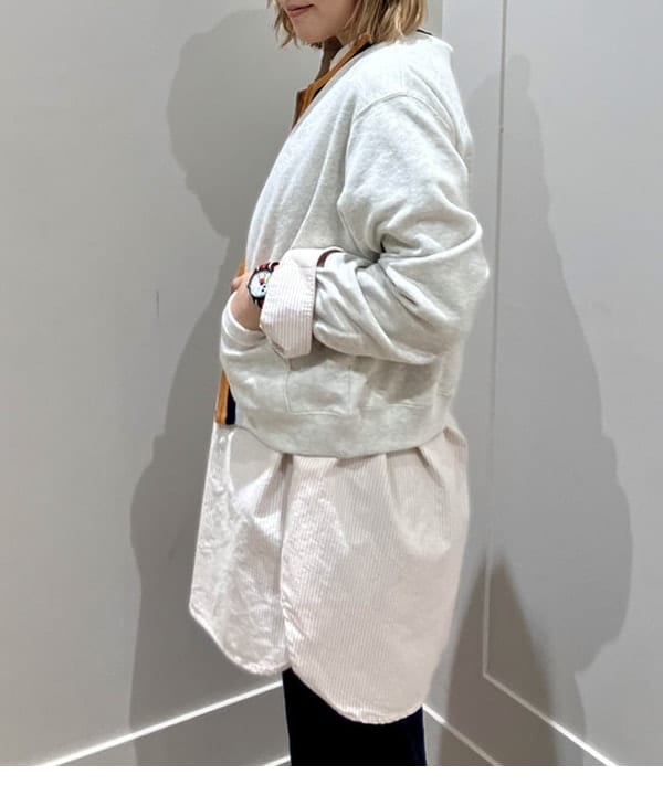 小原 もこさんの「BEAMS WOMEN｜ビッグ ボタンダウン シャツ」を使ったコーディネート