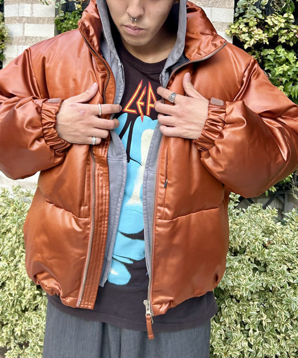 大野 拓海さんの「BEAMS WOMEN｜レザーライク ダウン ブルゾン」を使ったコーディネート
