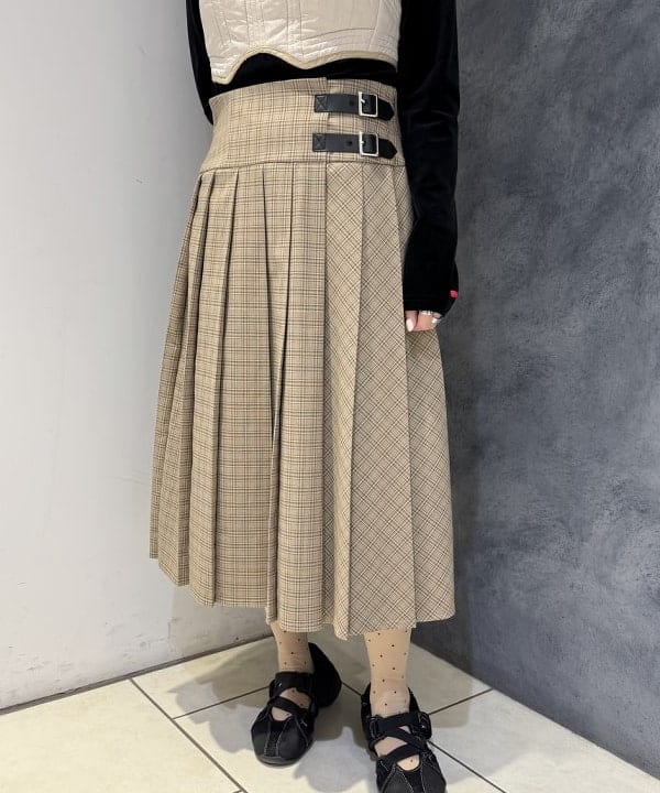 庭野 優紀さんの「BEAMS WOMEN｜フェイクファー ショート ブルゾン」を使ったコーディネート