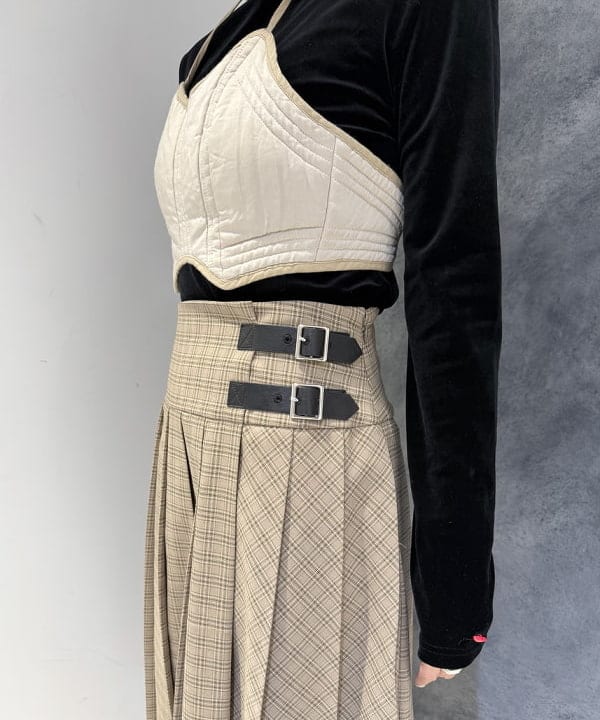 庭野 優紀さんの「BEAMS WOMEN｜フェイクファー ショート ブルゾン」を使ったコーディネート