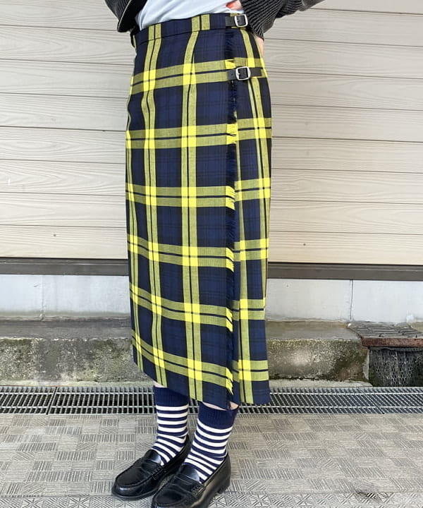 晶さんの「BEAMS WOMEN｜モールフェード ジップ カーディガン」を使ったコーディネート