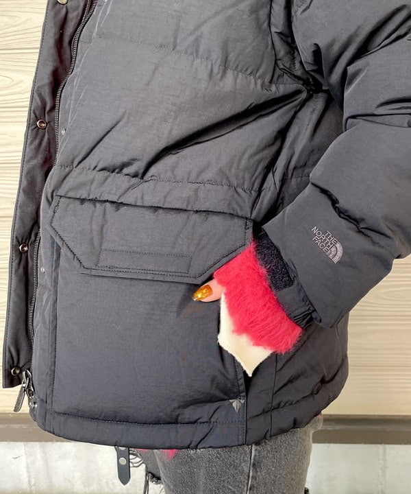 カタヤマ アヤさんの「BEAMS WOMEN｜THE NORTH FACE / キャンプシエラ ショート」を使ったコーディネート