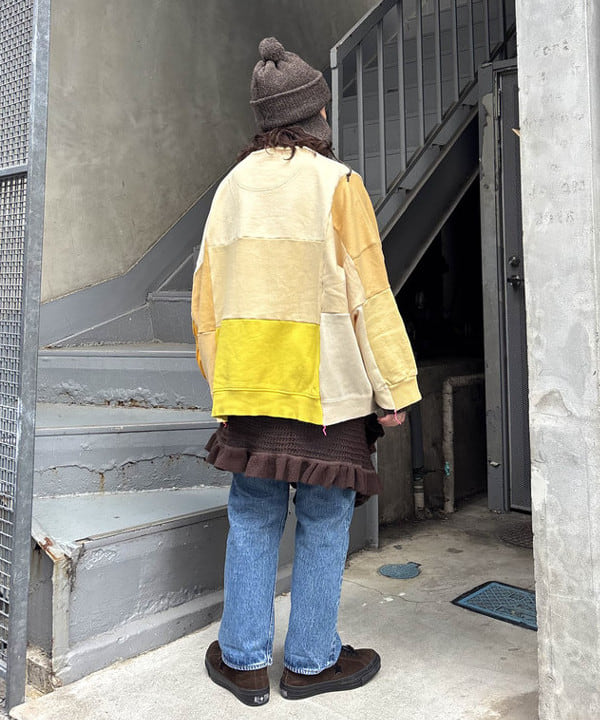 アベアミさんの「BEAMS WOMEN｜透かし編み フリル ストール」を使ったコーディネート