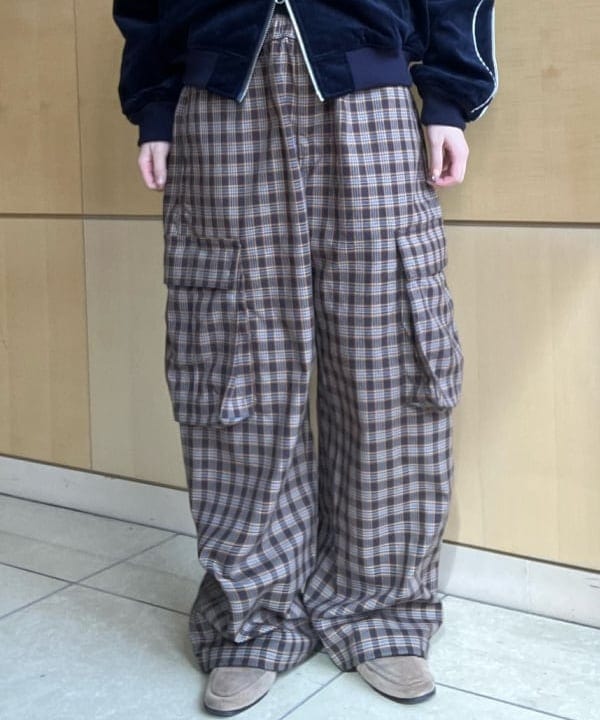 Hazukiさんの「BEAMS WOMEN｜リラックスフィット ベロア スカジャン」を使ったコーディネート