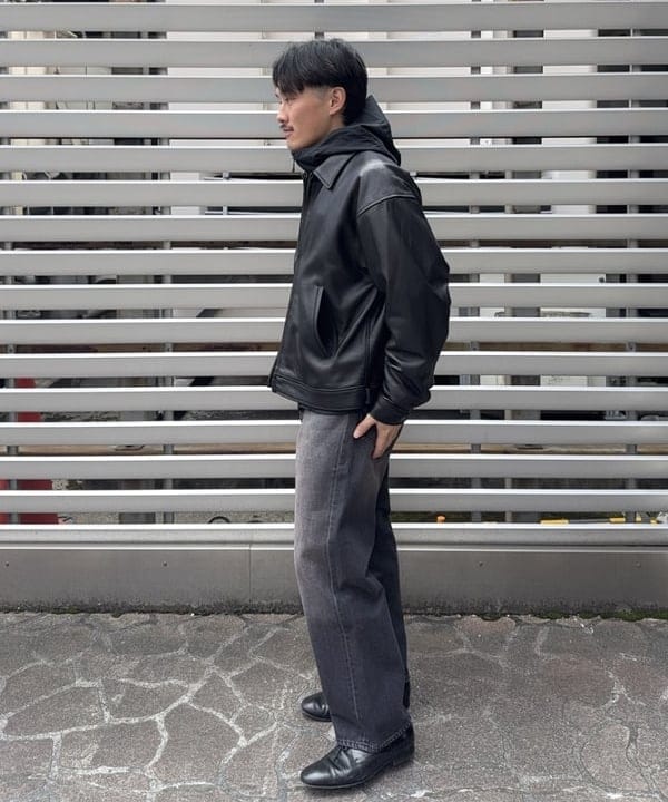 しゅうとさんの「BEAMS WOMEN｜ワイドフィット レザー ジップブルゾン」を使ったコーディネート