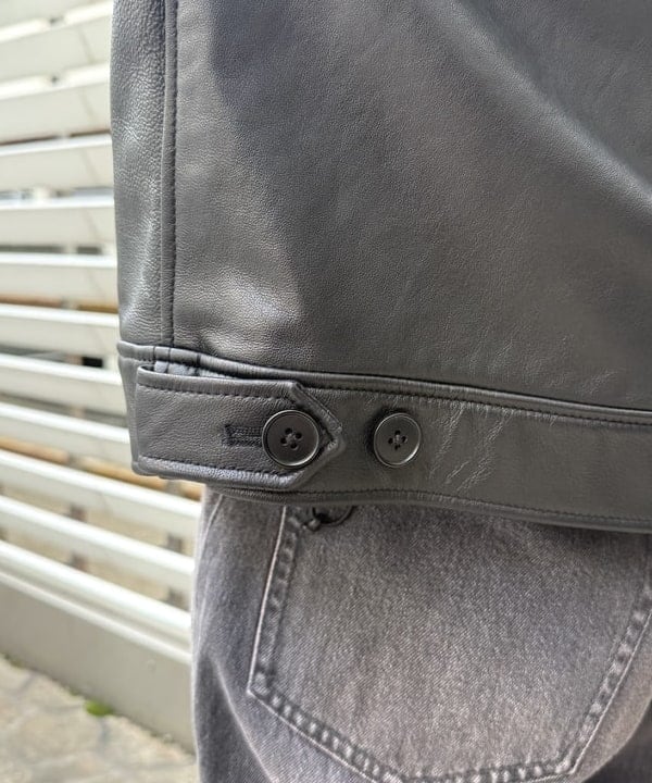 しゅうとさんの「BEAMS WOMEN｜ワイドフィット レザー ジップブルゾン」を使ったコーディネート