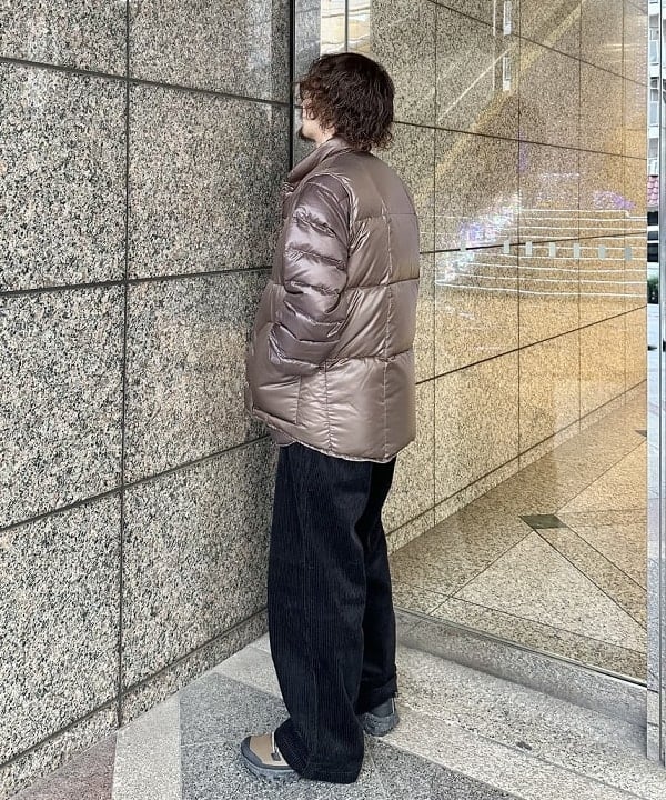 吉田 洸輝さんの「BEAMS WOMEN｜【別注】Dickies / コーデュロイ パンツ」を使ったコーディネート