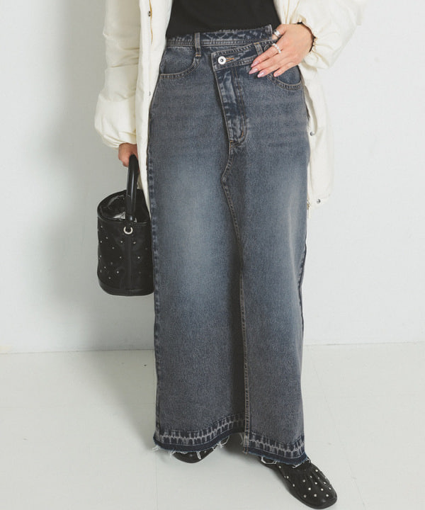 りかちょび/岸本梨佳さんの「BEAMS WOMEN｜デニム サイド スタッズ スカート」を使ったコーディネート