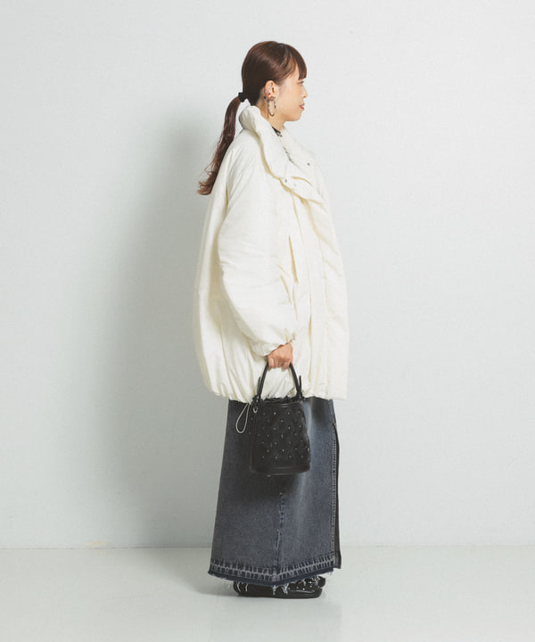 りかちょび/岸本梨佳さんの「BEAMS WOMEN｜デニム サイド スタッズ スカート」を使ったコーディネート