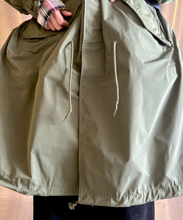 みりさんの「ベロア ワイド スウェット パンツ」を使ったコーディネート