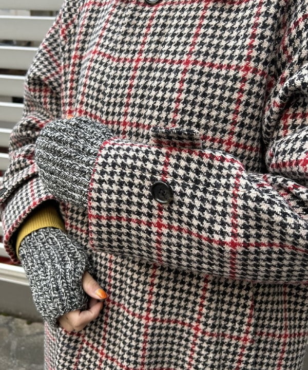 MATSUMOTO AMIさんの「BEAMS WOMEN｜ハリス バルマカン コート」を使ったコーディネート