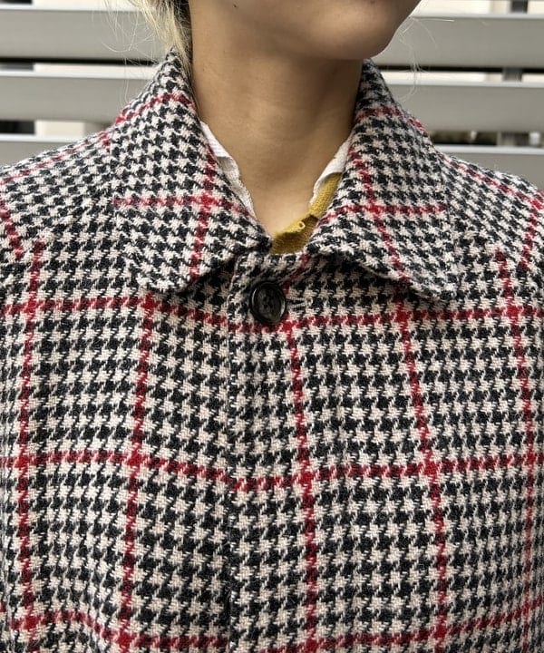 MATSUMOTO AMIさんの「BEAMS WOMEN｜ハリス バルマカン コート」を使ったコーディネート