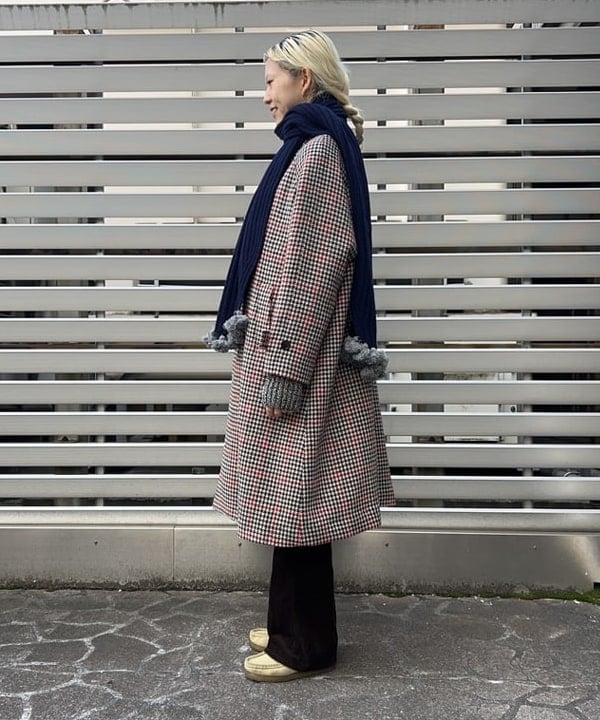 MATSUMOTO AMIさんの「BEAMS WOMEN｜ハリス バルマカン コート」を使ったコーディネート