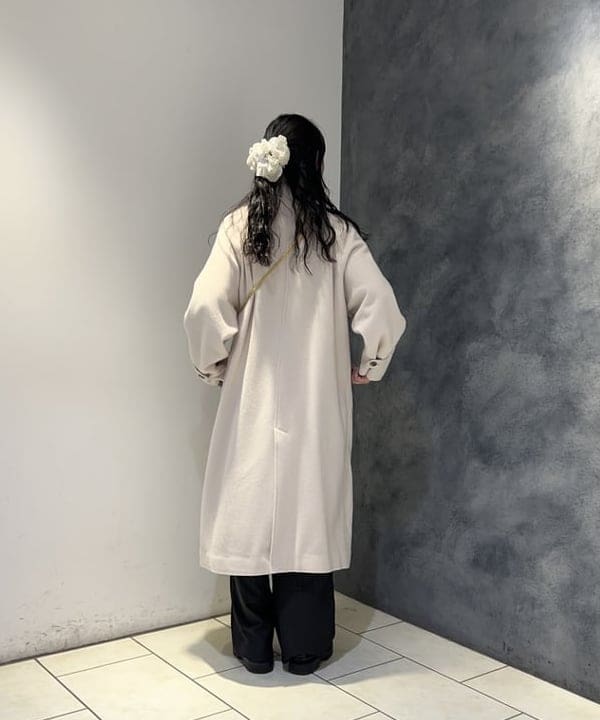 SAEさんの「BEAMS WOMEN｜スタンドカラー ダブル コート」を使ったコーディネート