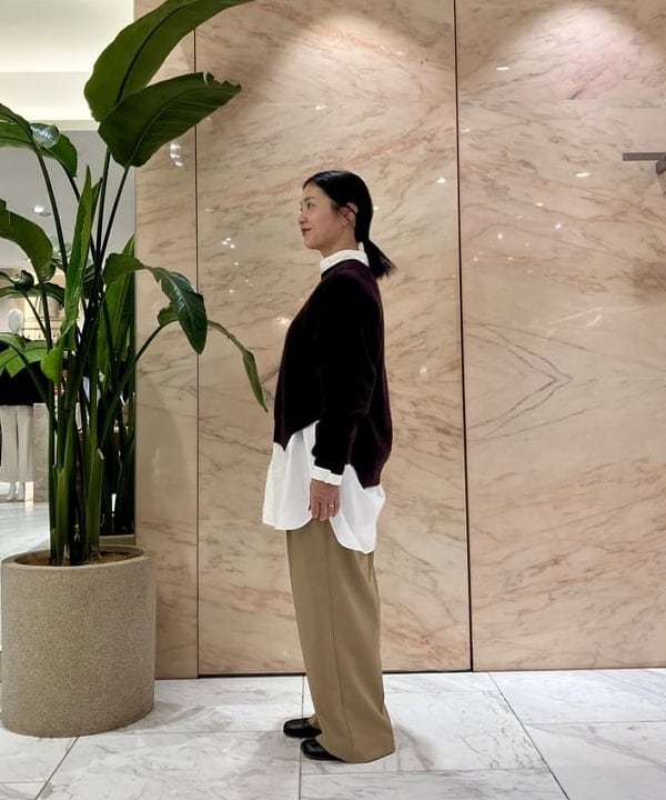 小笠原 楓さんの「BEAMS WOMEN｜【別注】BATONER / カシミヤフォックス タートルネック ニット」を使ったコーディネート