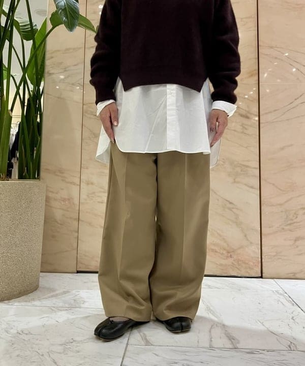 小笠原 楓さんの「BEAMS WOMEN｜【別注】BATONER / カシミヤフォックス タートルネック ニット」を使ったコーディネート